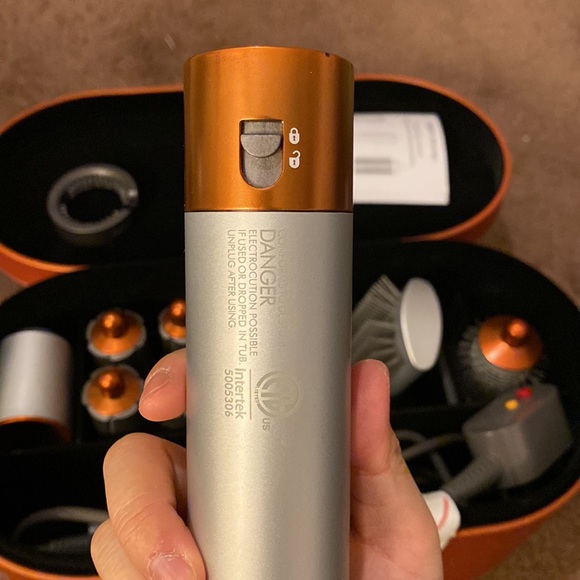 【Sold】Dyson airwrap complete set copper/silver - Picture 12 of 15